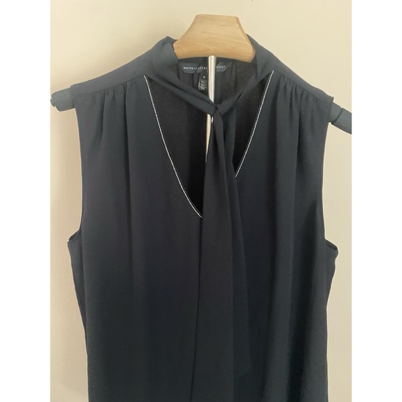 White House Black Market Women's Sz 8 Black Sleeveless V-Neck Blouse Silver Bead - Picture 2 of 7